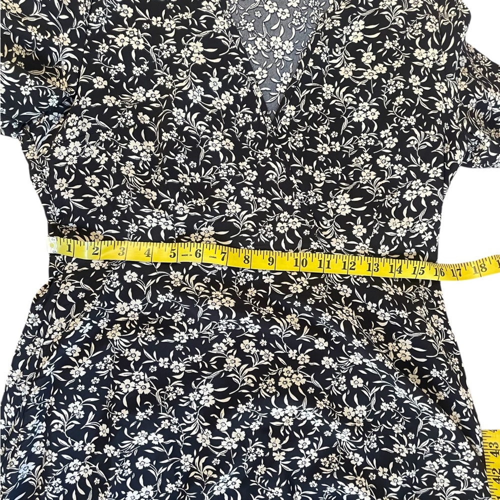 Black and White floral Ruffled Mini Dress, Large, New - Picture 6 of 10